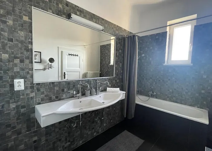 Blue Church Views Bezrucova - 3 Bedrooms Sleeps 6 *