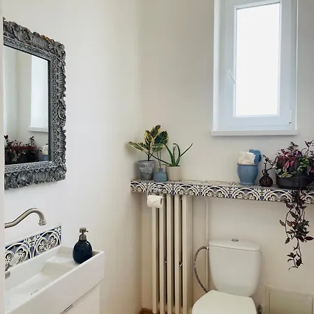 Blue Church Views Bezrucova - 3 Bedrooms Sleeps 6 * Bratislava