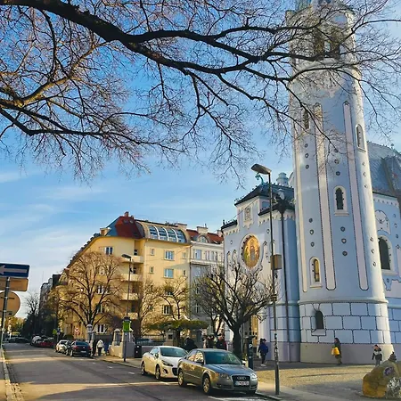 Blue Church Views Bezrucova - 3 Bedrooms Sleeps 6 Daire *