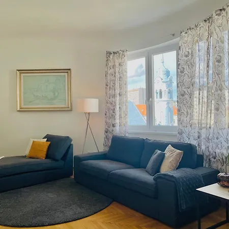 Blue Church Views Bezrucova - 3 Bedrooms Sleeps 6 *